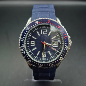 Sportliche Herren Uhr mit blauem Silikonarmband – Wasserdicht und robust