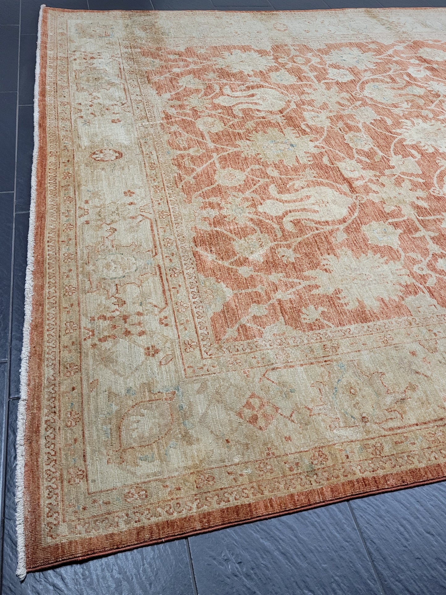 Ziegler Teppich handgeknüpft florales Design 340x250 cm