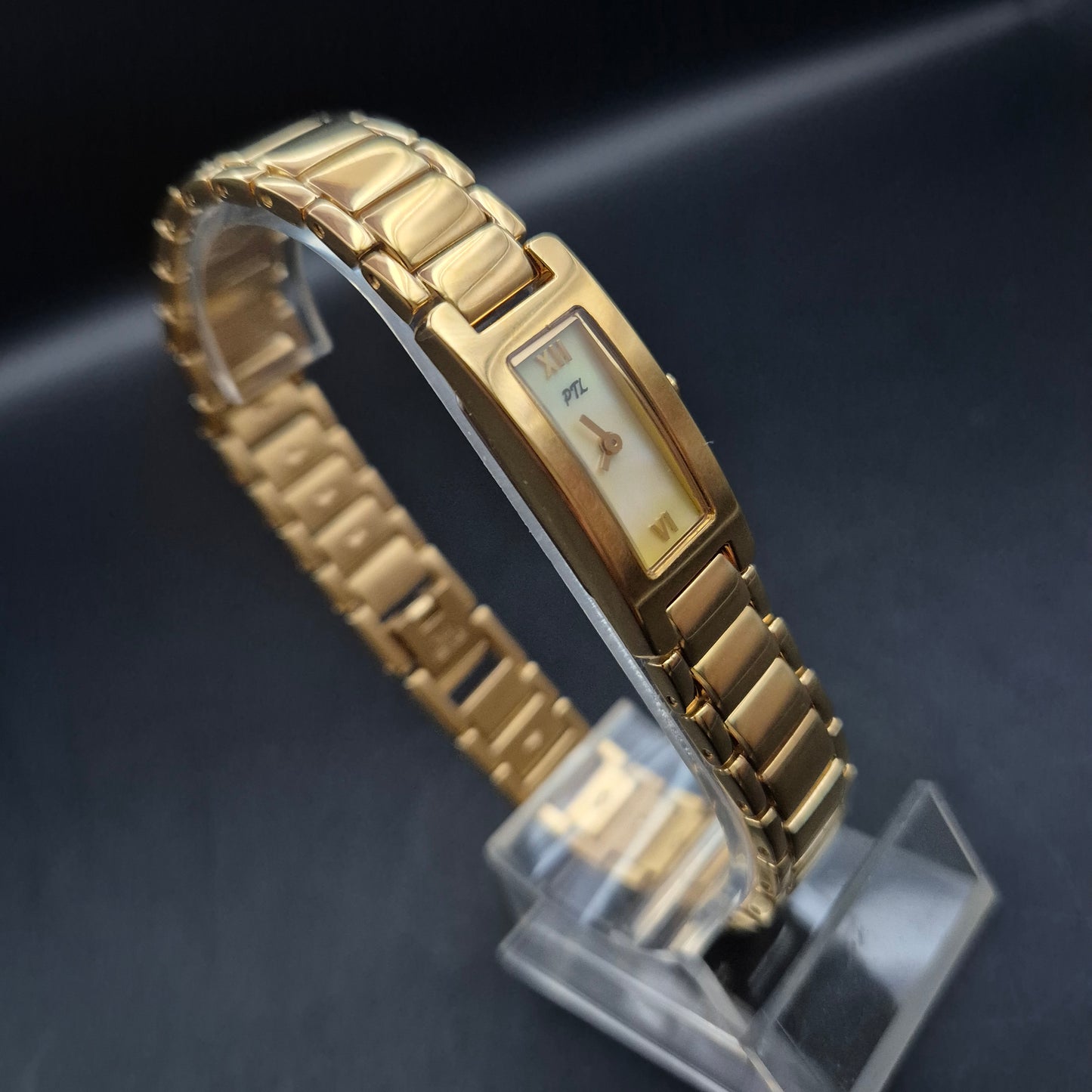 Elegante Damen Uhr von Prisma – Goldenes Design mit klassischer Note