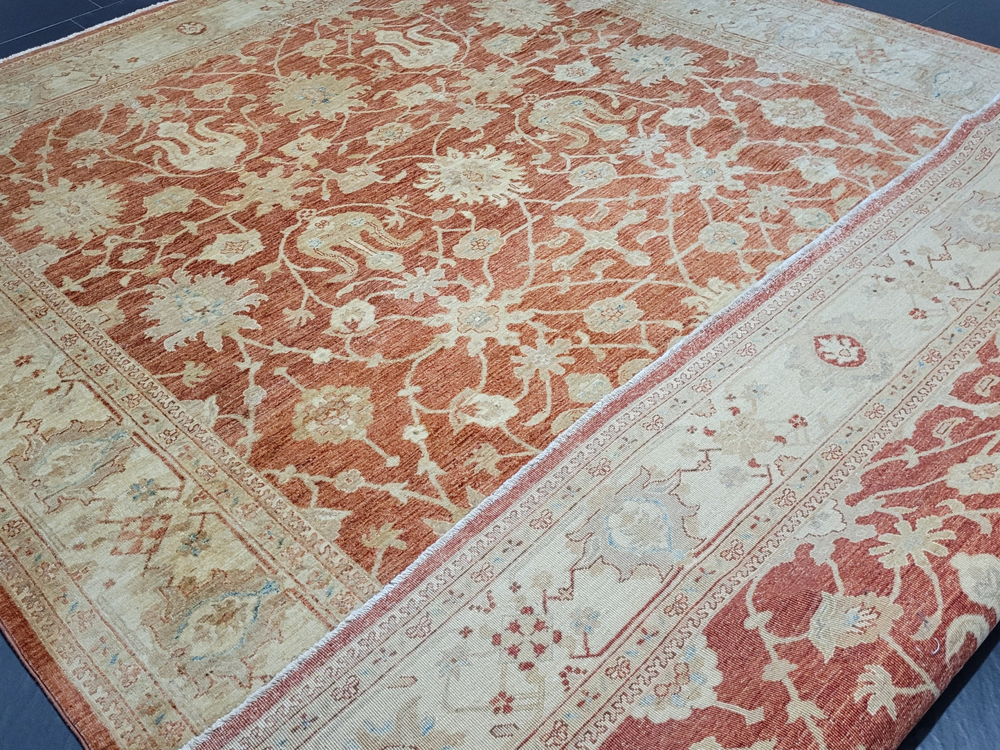 Ziegler Teppich handgeknüpft florales Design 340x250 cm