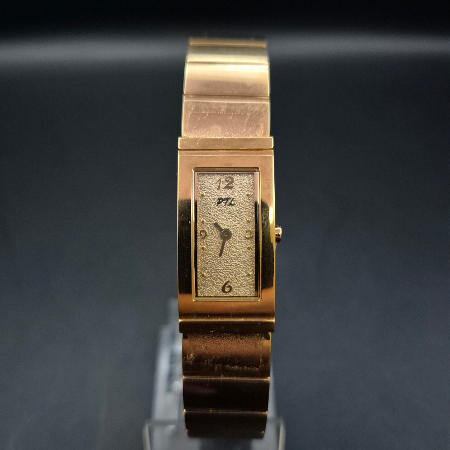 PTL Damen Uhr – Goldfarbenes Edelstahlarmband im eleganten Retro-Stil