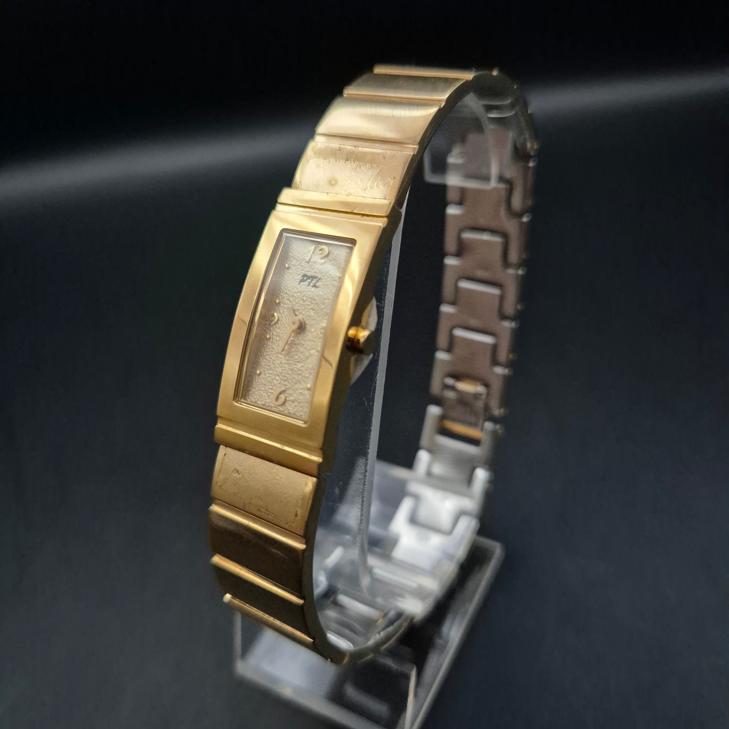 PTL Damen Uhr – Goldfarbenes Edelstahlarmband im eleganten Retro-Stil