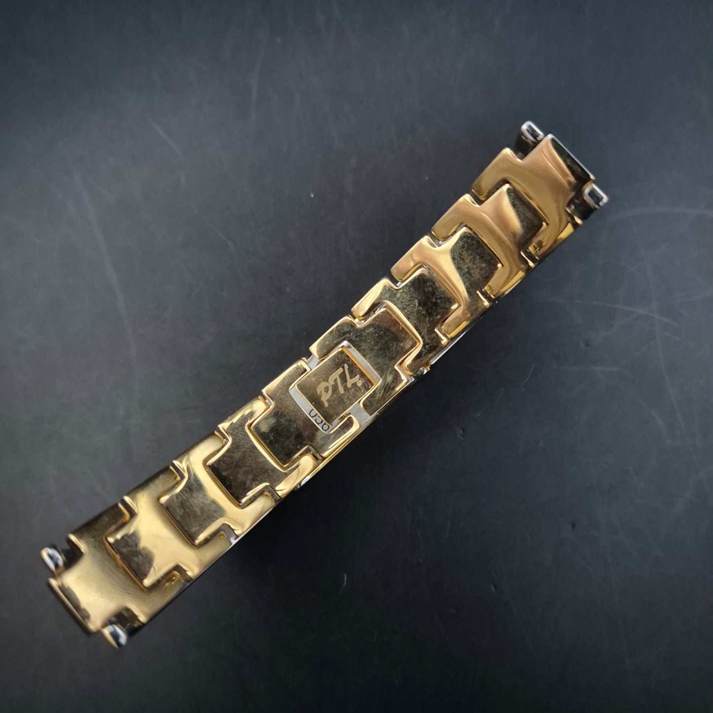 PTL Damen Uhr – Goldfarbenes Edelstahlarmband im eleganten Retro-Stil