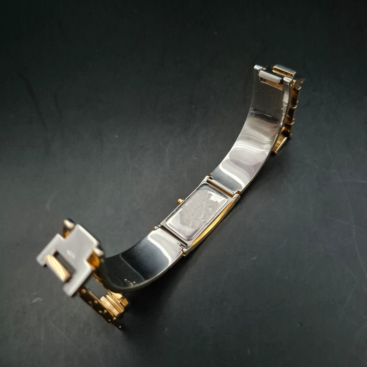 PTL Damen Uhr – Goldfarbenes Edelstahlarmband im eleganten Retro-Stil