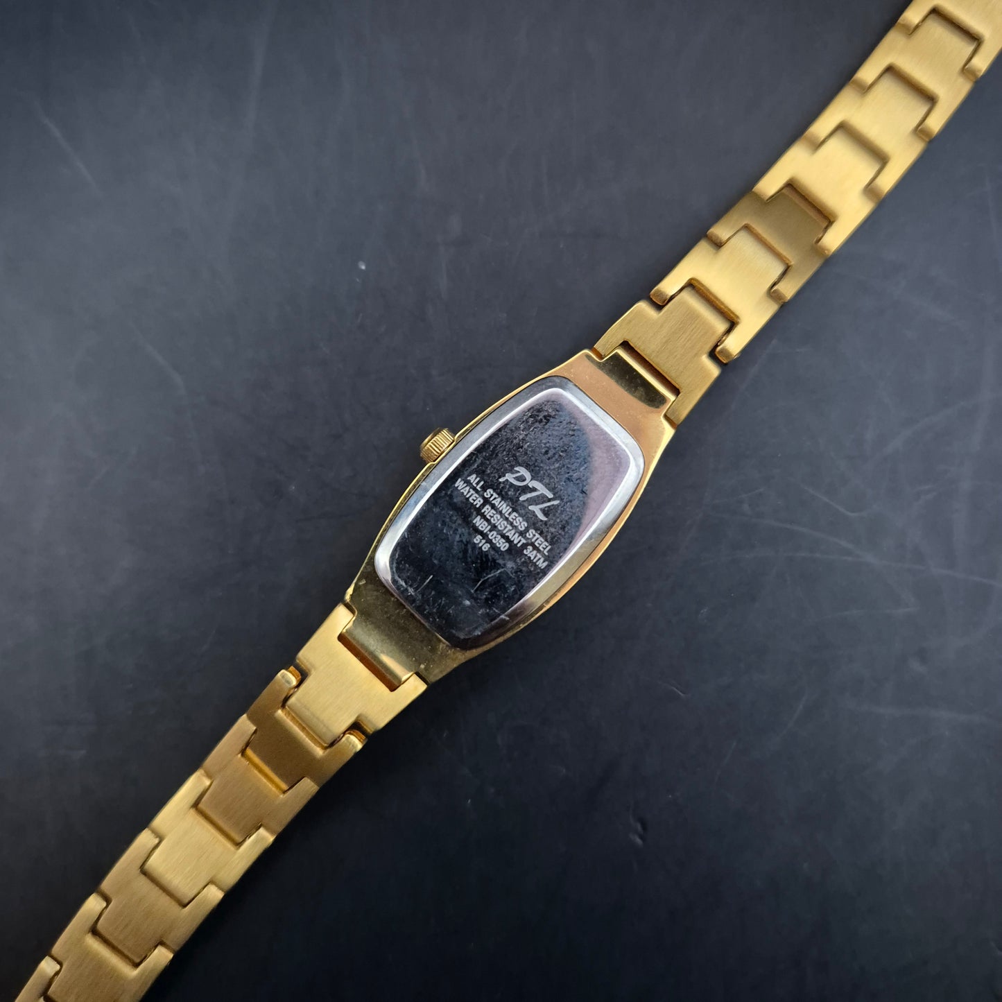 PTL Damen Uhr – Goldene Edelstahl Uhr mit schlankem, femininen Design