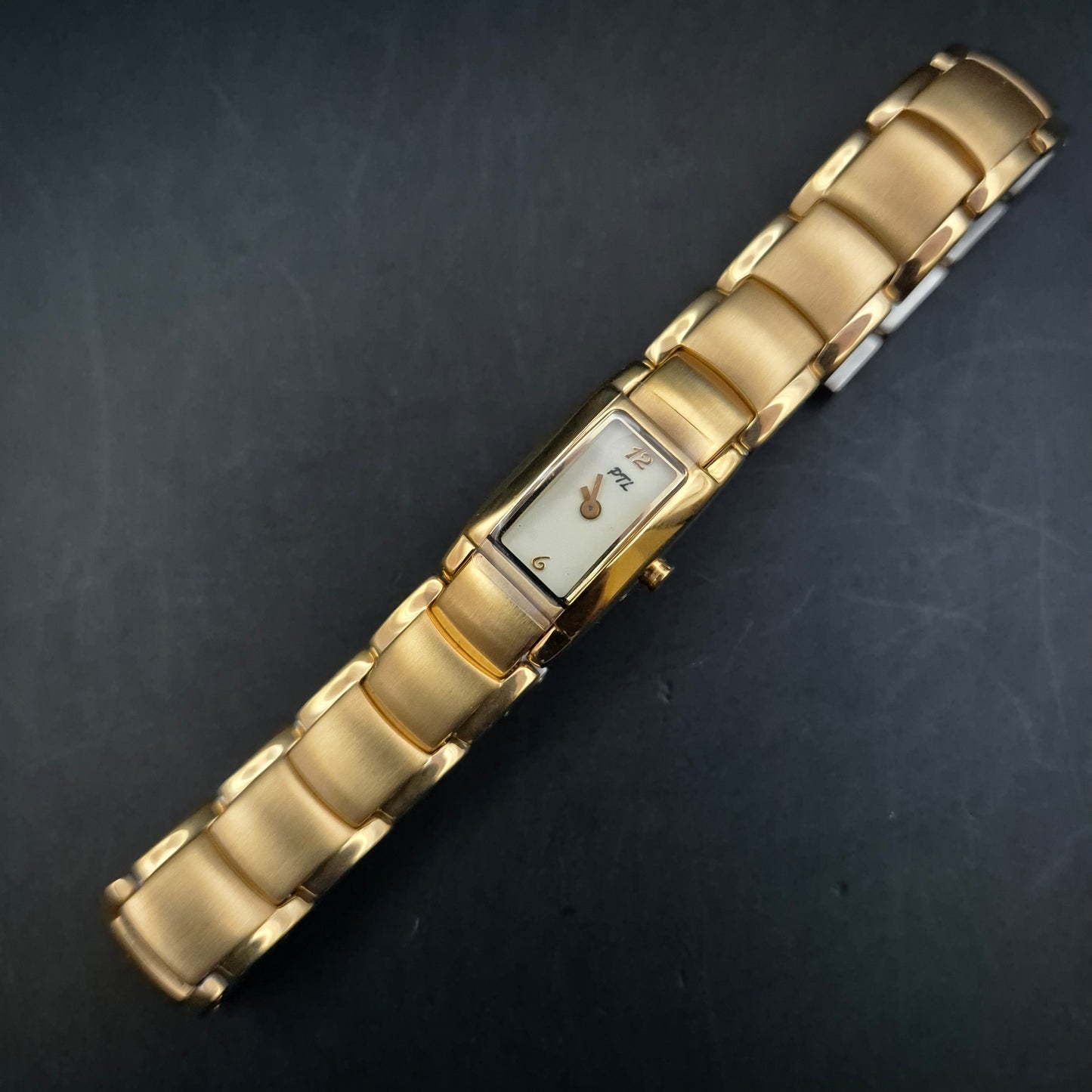 Prisma Damen Uhr – Zweifarbige Edelstahl Uhr mit goldenen Akzenten