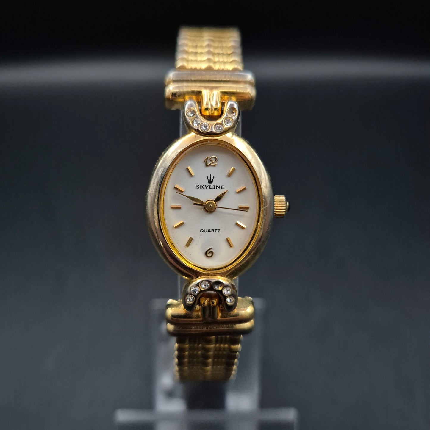 Skyline Damen Uhr – Goldene Vintage Uhr mit Strass und Edelstahlarmband