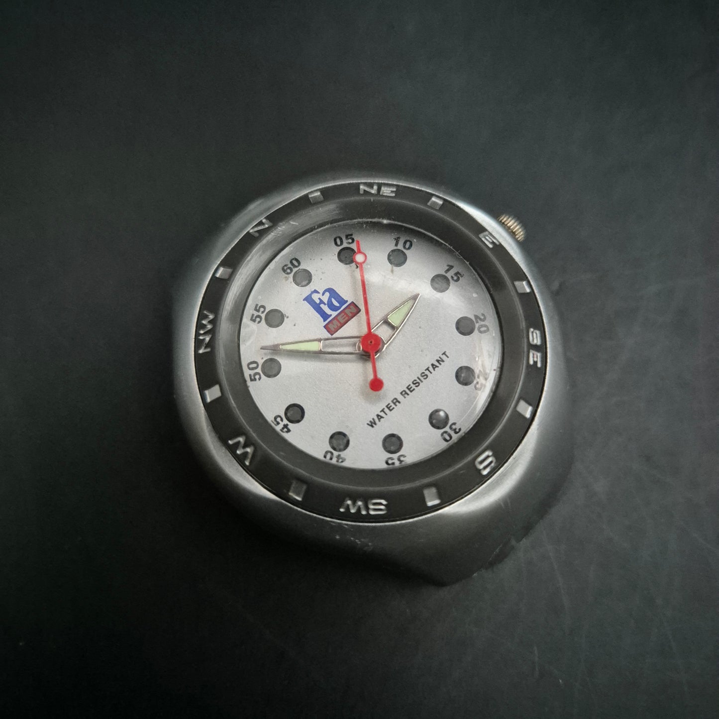 Fa Men Herren Uhr – Sportliches Design mit Edelstahlgehäuse