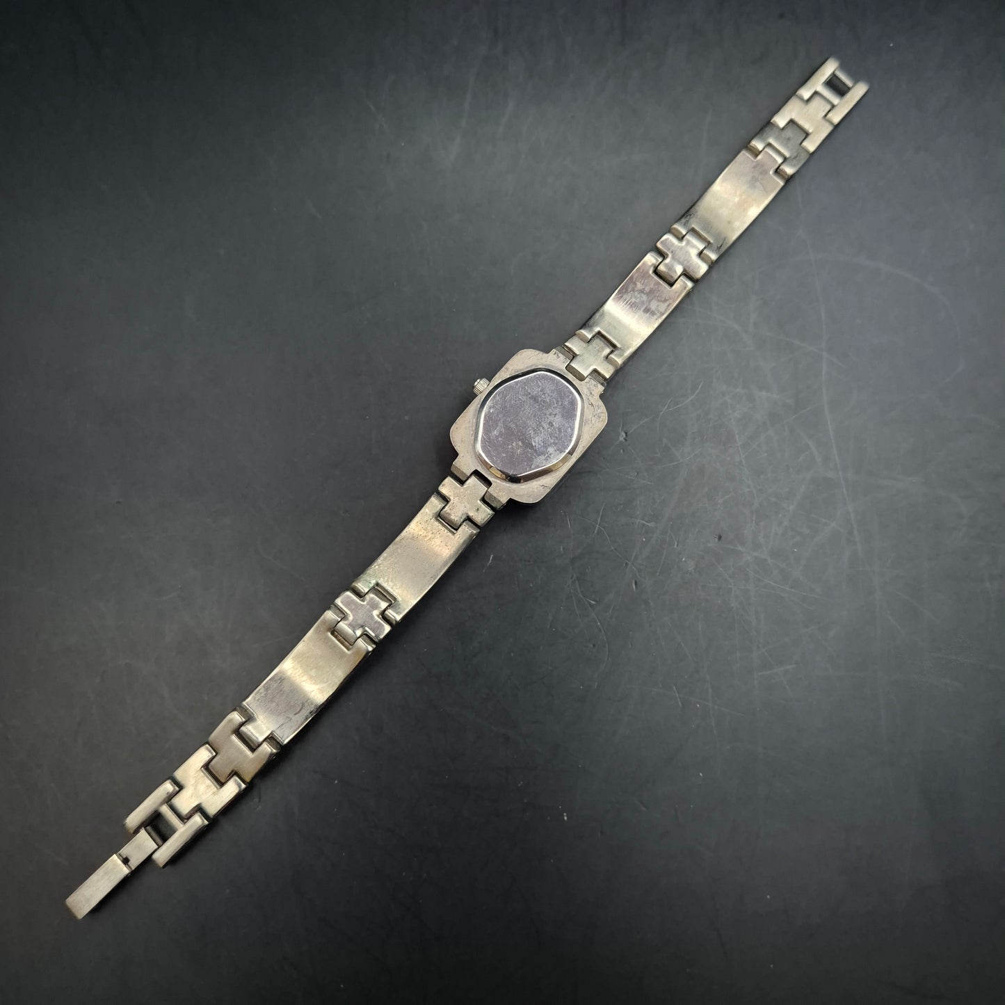 RONICA Damen Uhr – Vintage Edelstahl Design mit grünem Zifferblatt