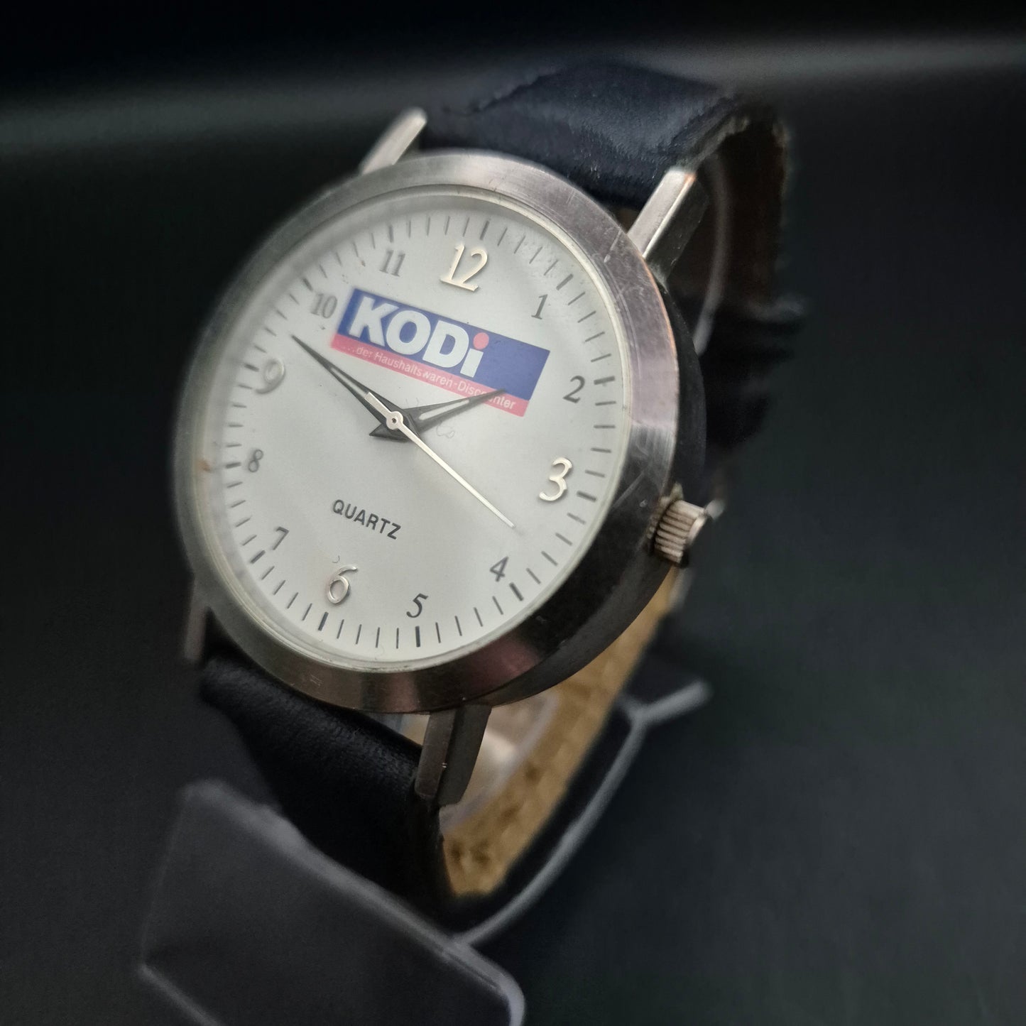 Schlichte KODi Herren Uhr – Werbeuhr mit Lederarmband