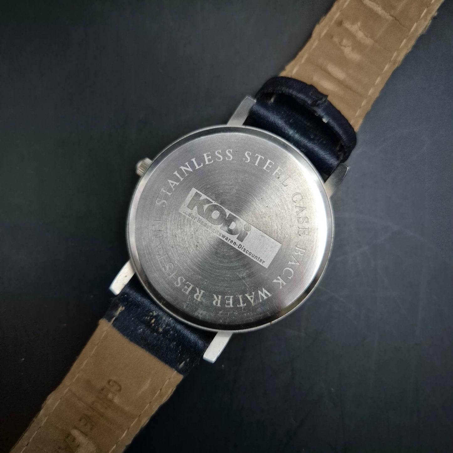 Schlichte KODi Herren Uhr – Werbeuhr mit Lederarmband