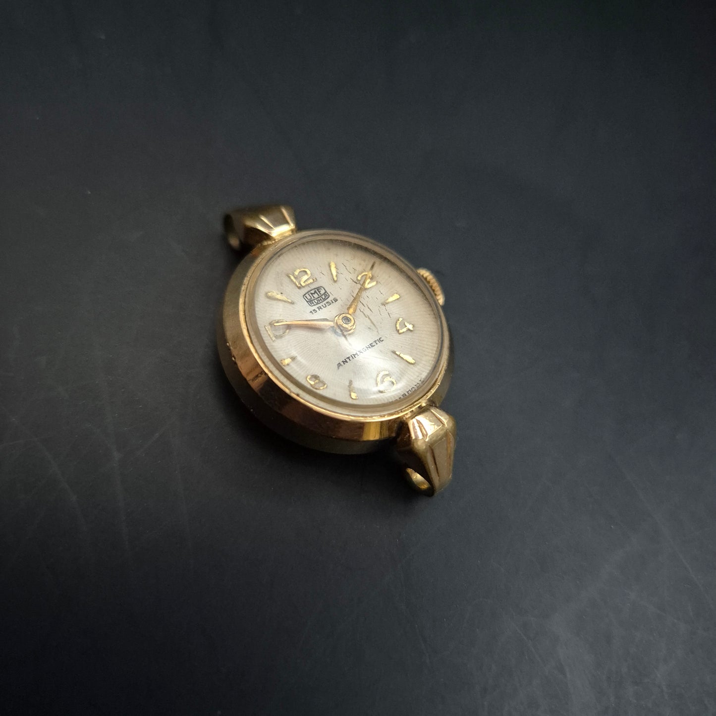 Vintage UME Damen Uhr – Handaufzug mit 17 Jewels (defekt)