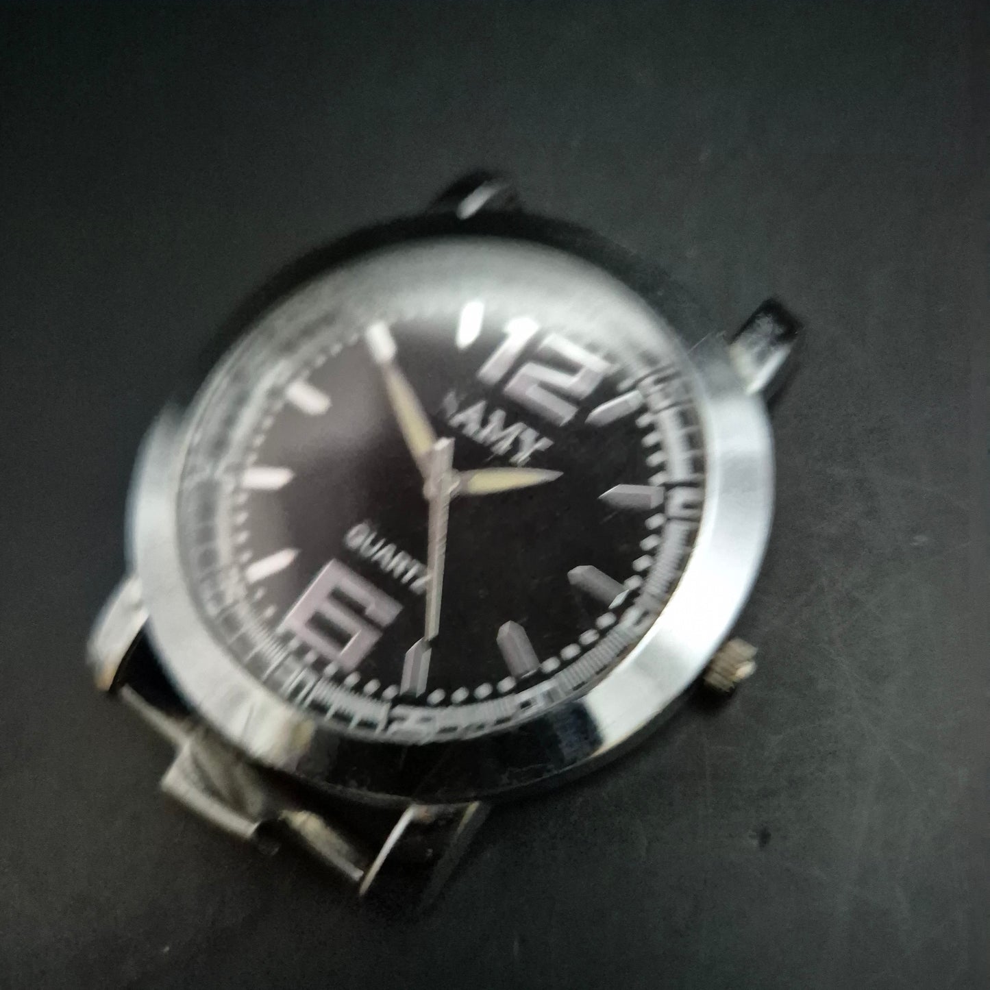 SAMY Herren Uhr – Schwarzes Zifferblatt im sportlichen Look