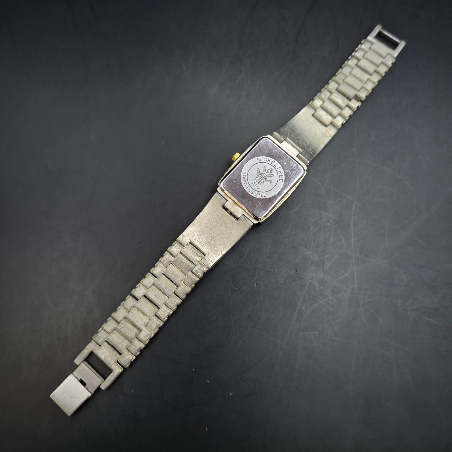 Elegante Damen Uhr im Two-Tone Design – Gold und Silber