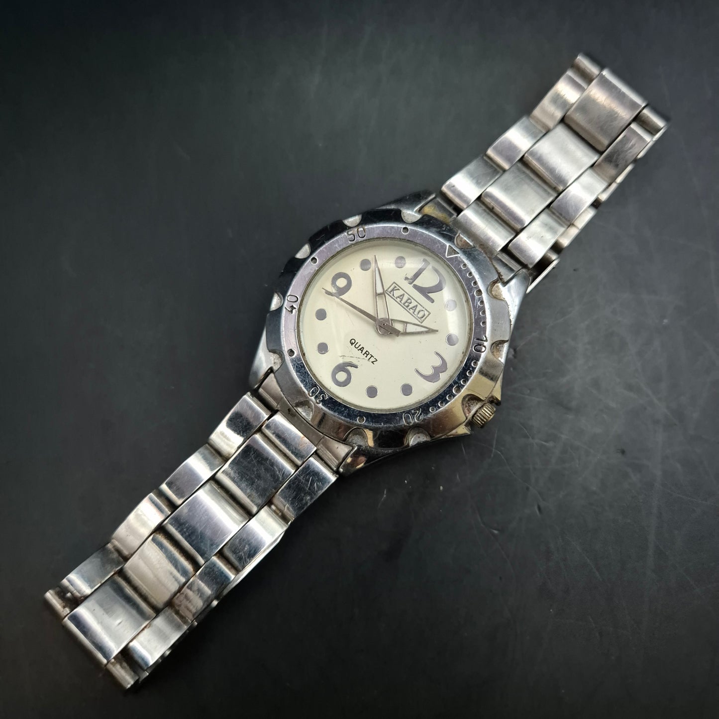 Sportliche KABAO Herren Uhr – Silberfarben mit Taucher-Ästhetik