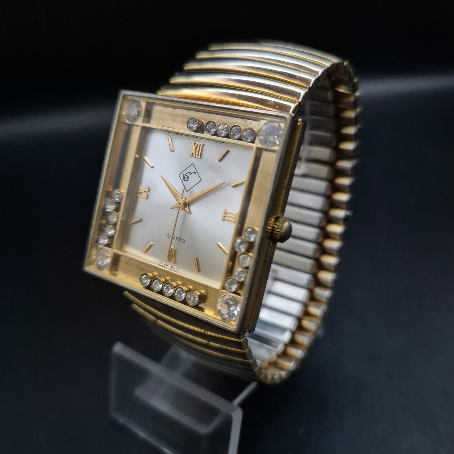 Glamouröse Damen Uhr – Quadratisches Design mit Strass