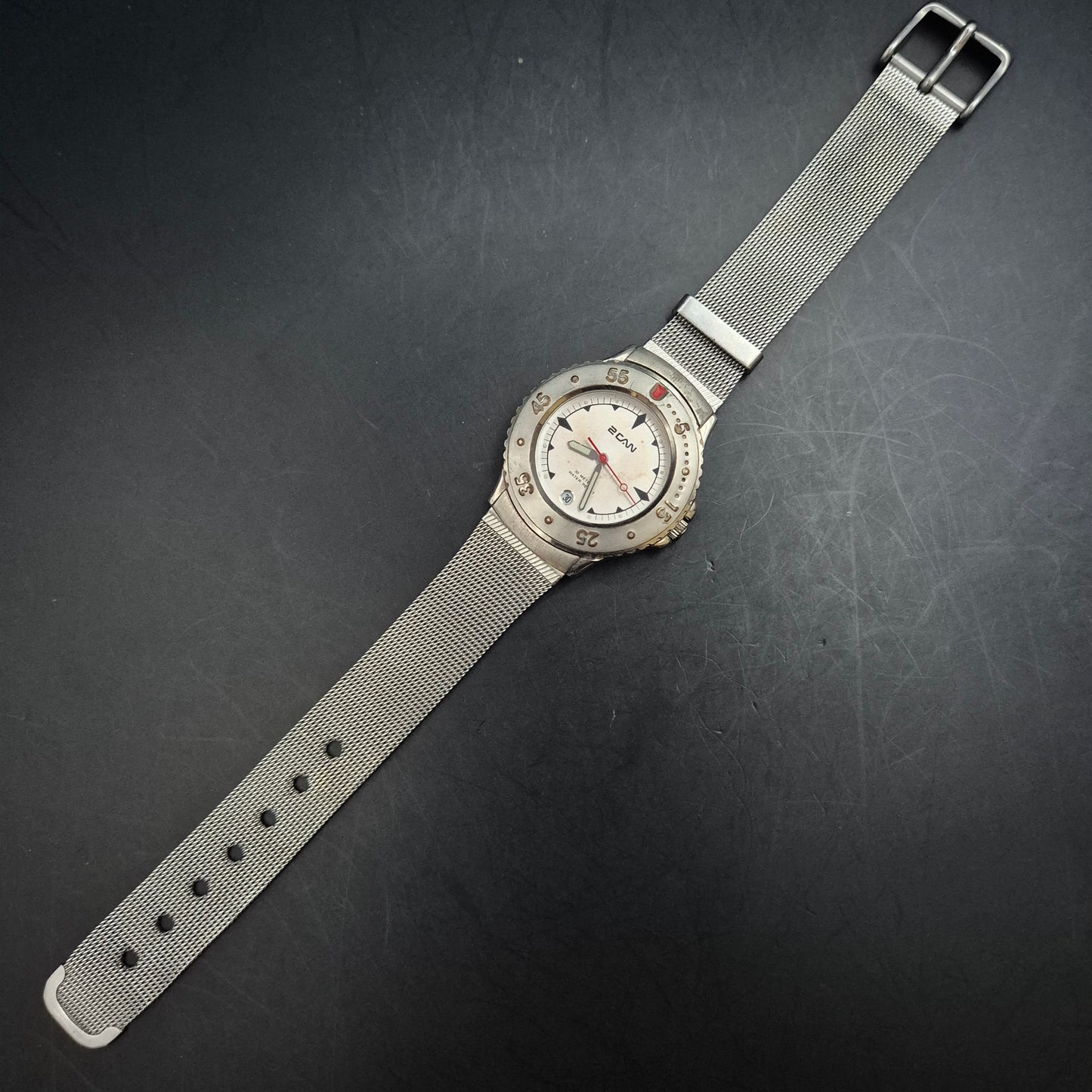 2CAN Diver-Stil Herren Uhr – Robust mit Mesh-Armband