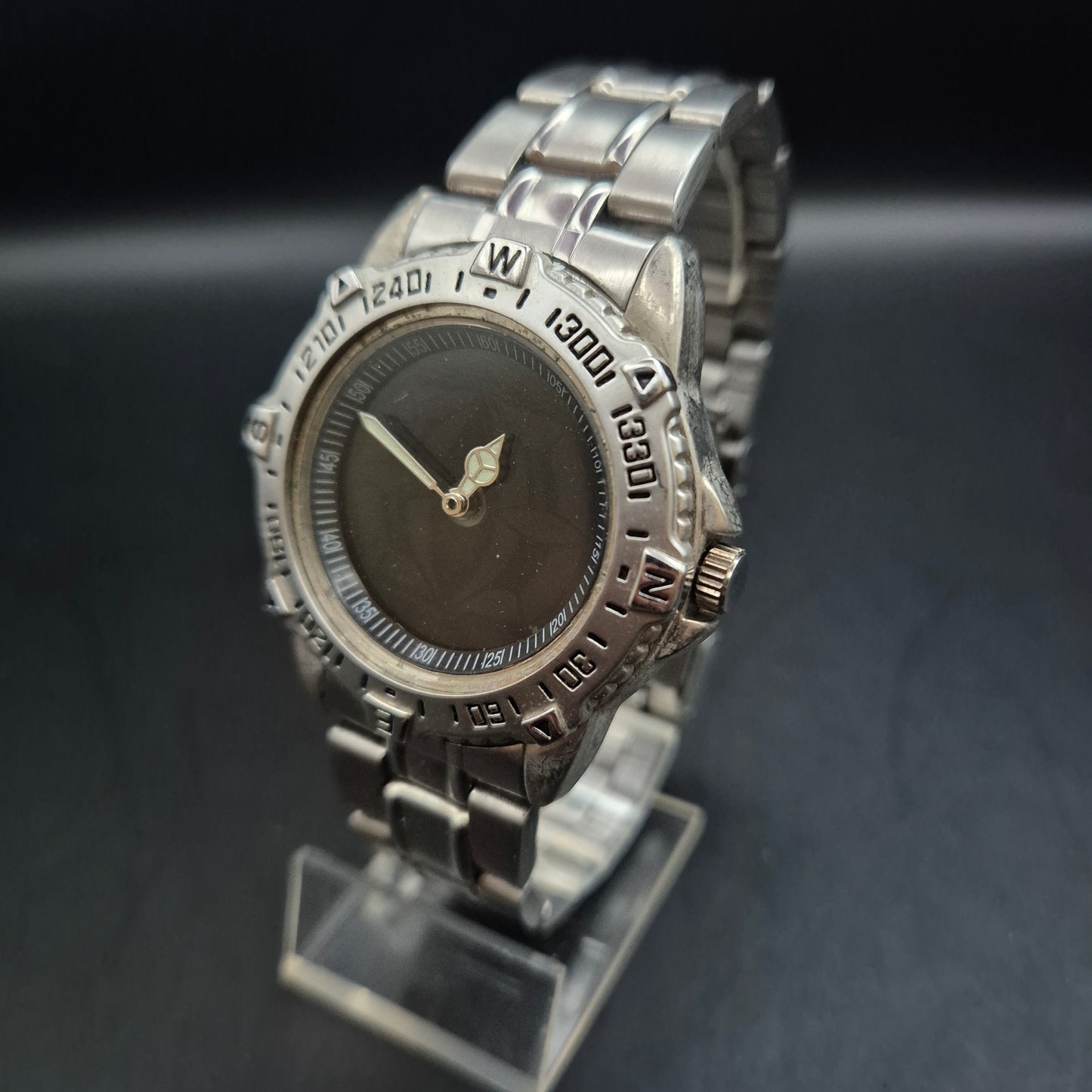 Rovel Herren Uhr – Sportlicher Look mit Kompass-Lünette