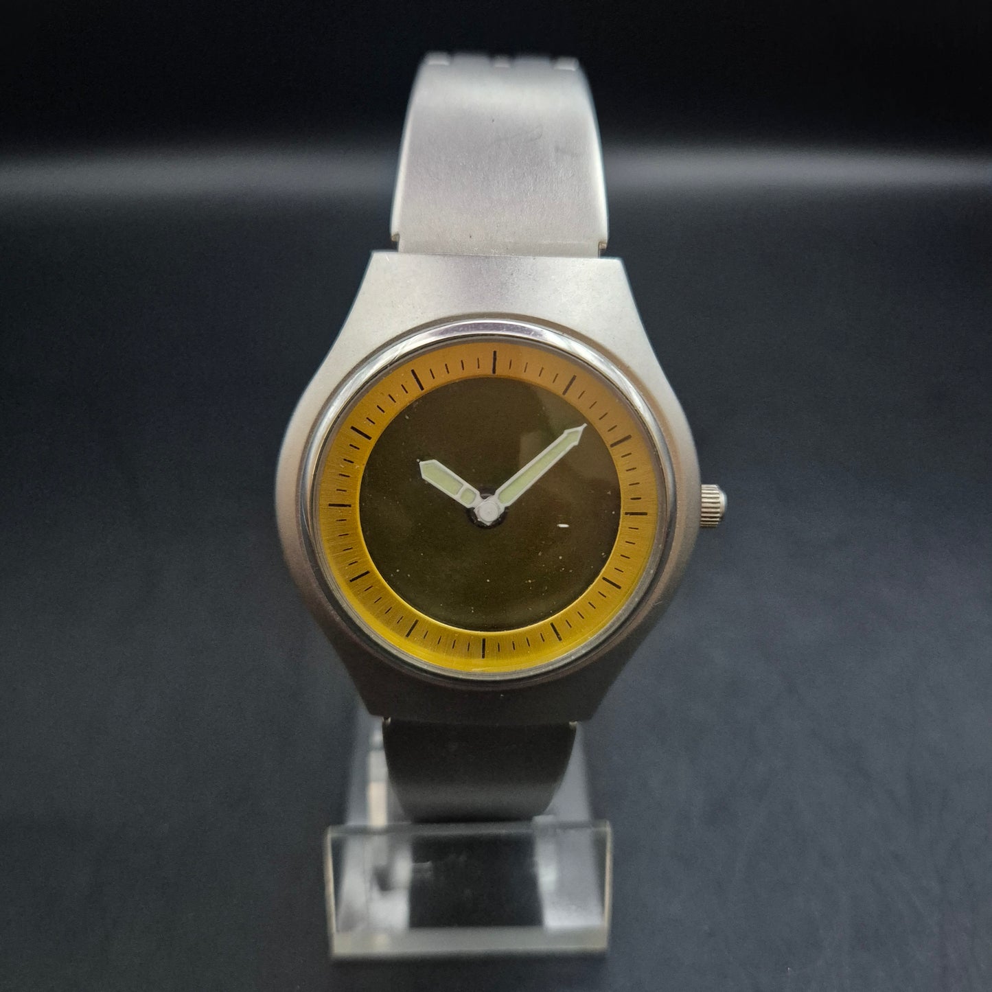 Extravagante Damen Uhr – Olive-Gelbes Pop-Art Zifferblatt