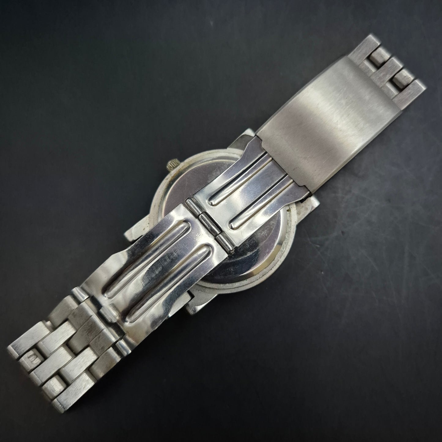 Markante Herren Uhr – Tiefblaues Zifferblatt mit Diver-Lünette