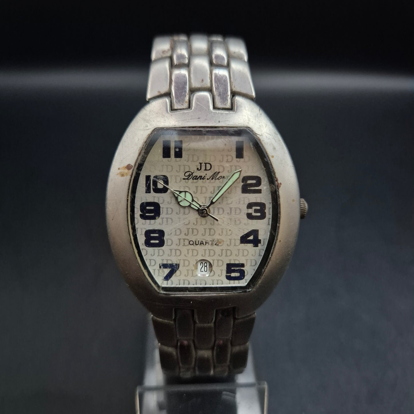 JD Dani Mor Damen Uhr – Extravagantes Logo-Design