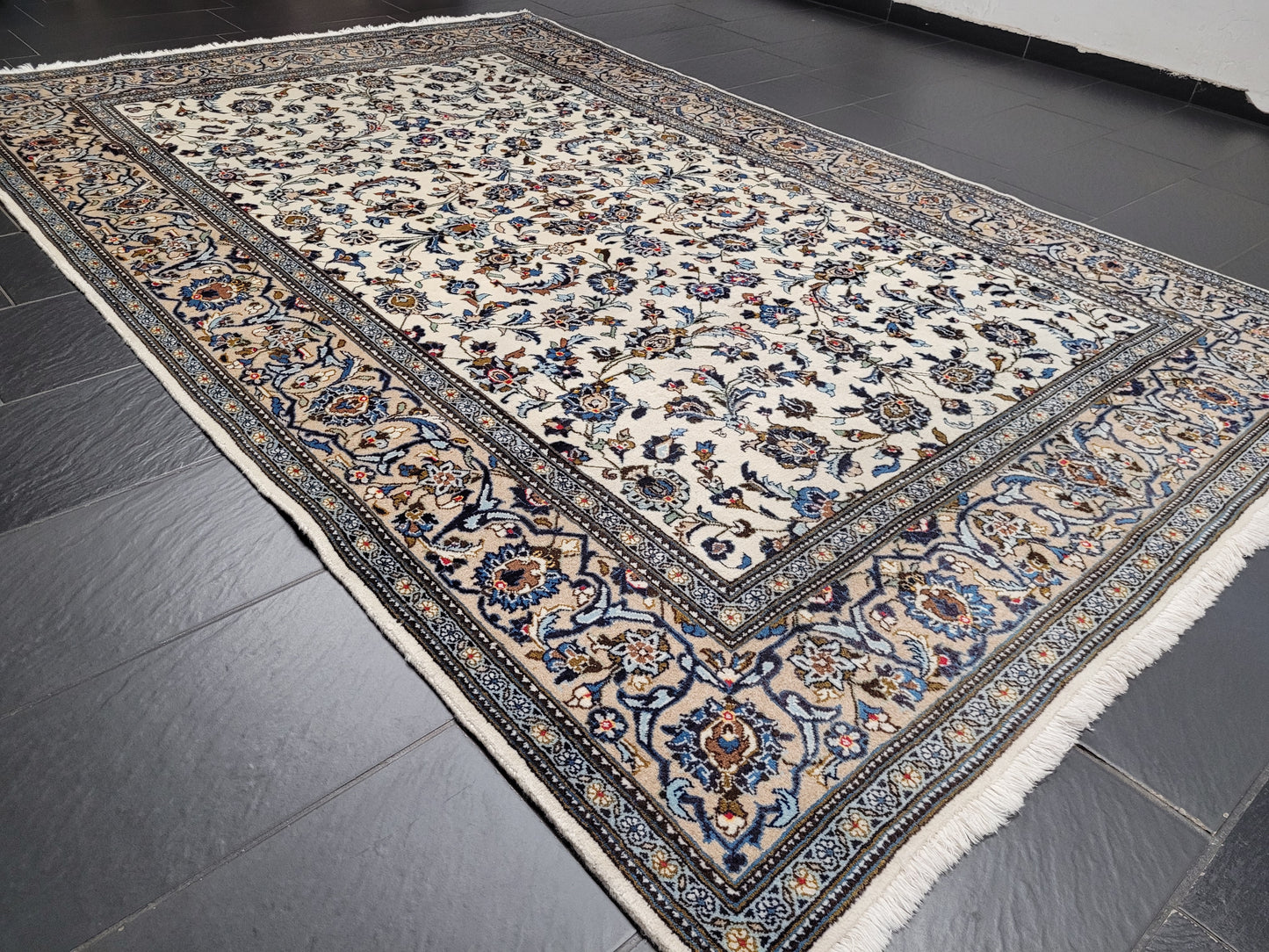 Keshan – Handgeknüpfter Orientteppich aus reiner Schurwolle – 300 × 195 cm