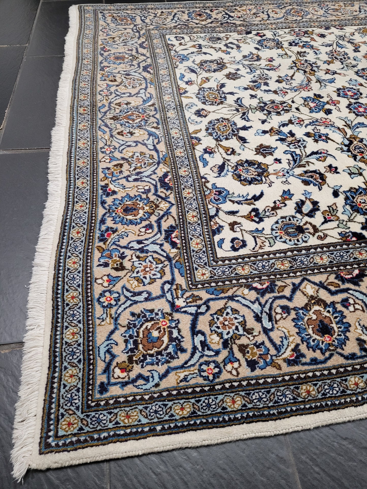 Keshan – Handgeknüpfter Orientteppich aus reiner Schurwolle – 300 × 195 cm