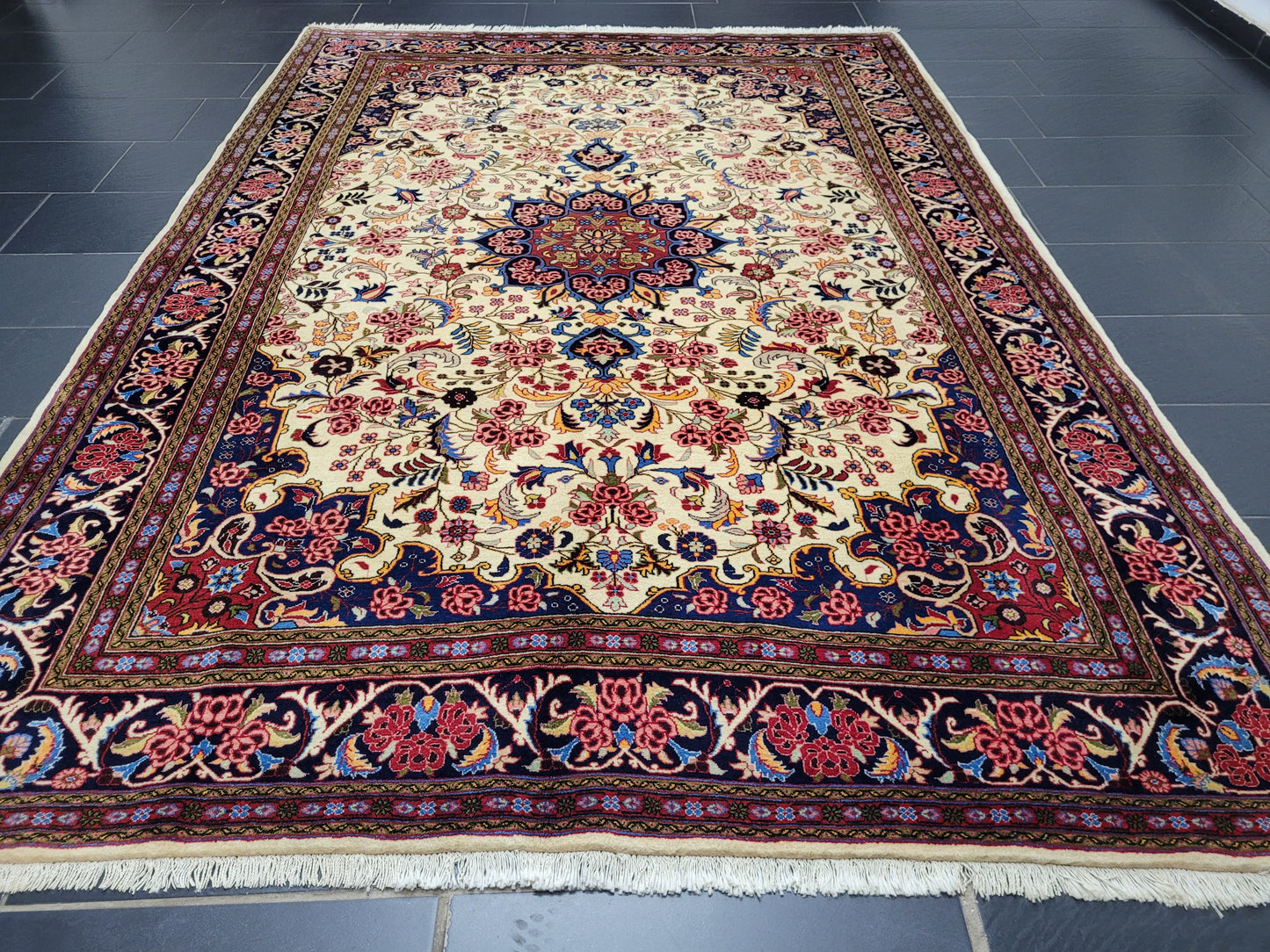 Bidjar – Persischer Orientteppich aus Korkwolle – handgeknüpft