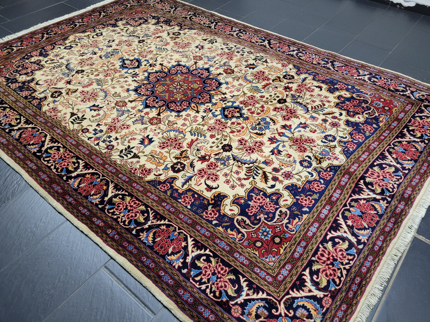 Bidjar – Persischer Orientteppich aus Korkwolle – handgeknüpft