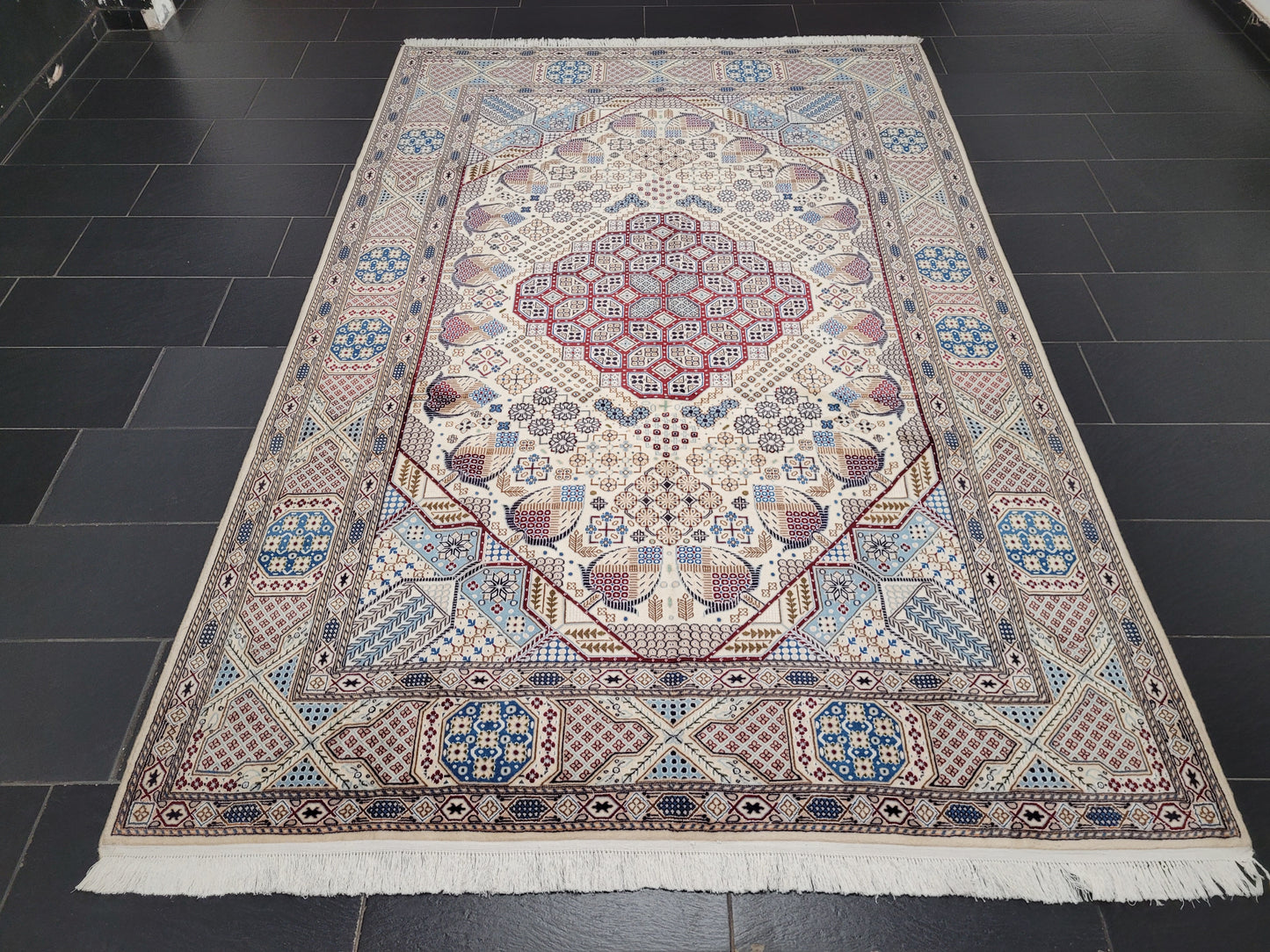 Nain Teppich – Korkwolle mit Seide – 310 × 200 cm – handgeknüpft