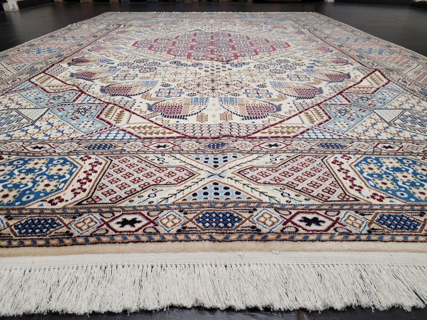 Nain Teppich – Korkwolle mit Seide – 310 × 200 cm – handgeknüpft