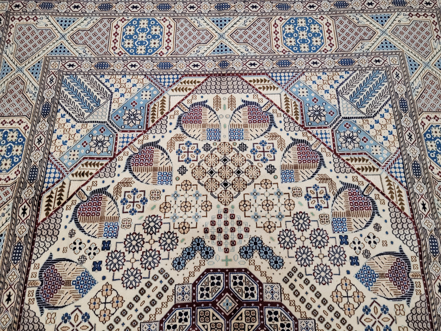 Nain Teppich – Korkwolle mit Seide – 310 × 200 cm – handgeknüpft