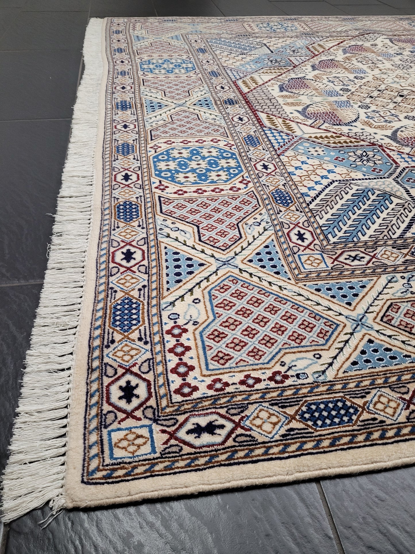 Nain Teppich – Korkwolle mit Seide – 310 × 200 cm – handgeknüpft