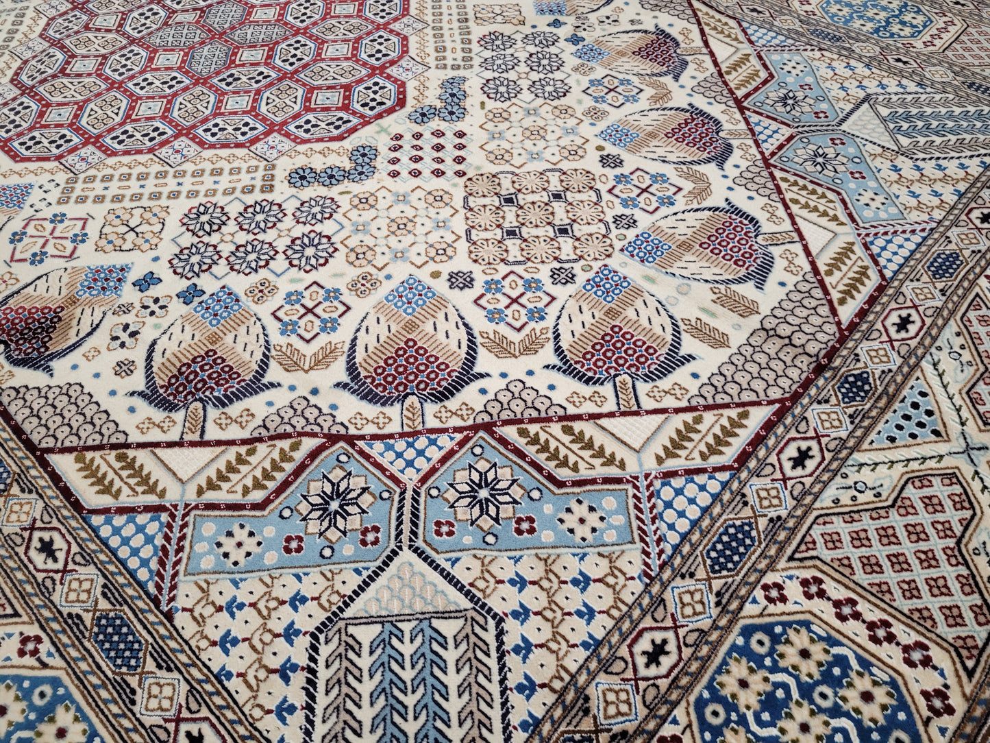 Nain Teppich – Korkwolle mit Seide – 310 × 200 cm – handgeknüpft