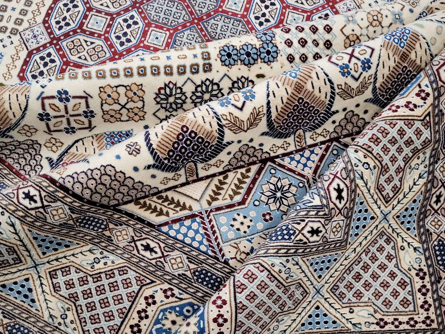 Nain Teppich – Korkwolle mit Seide – 310 × 200 cm – handgeknüpft