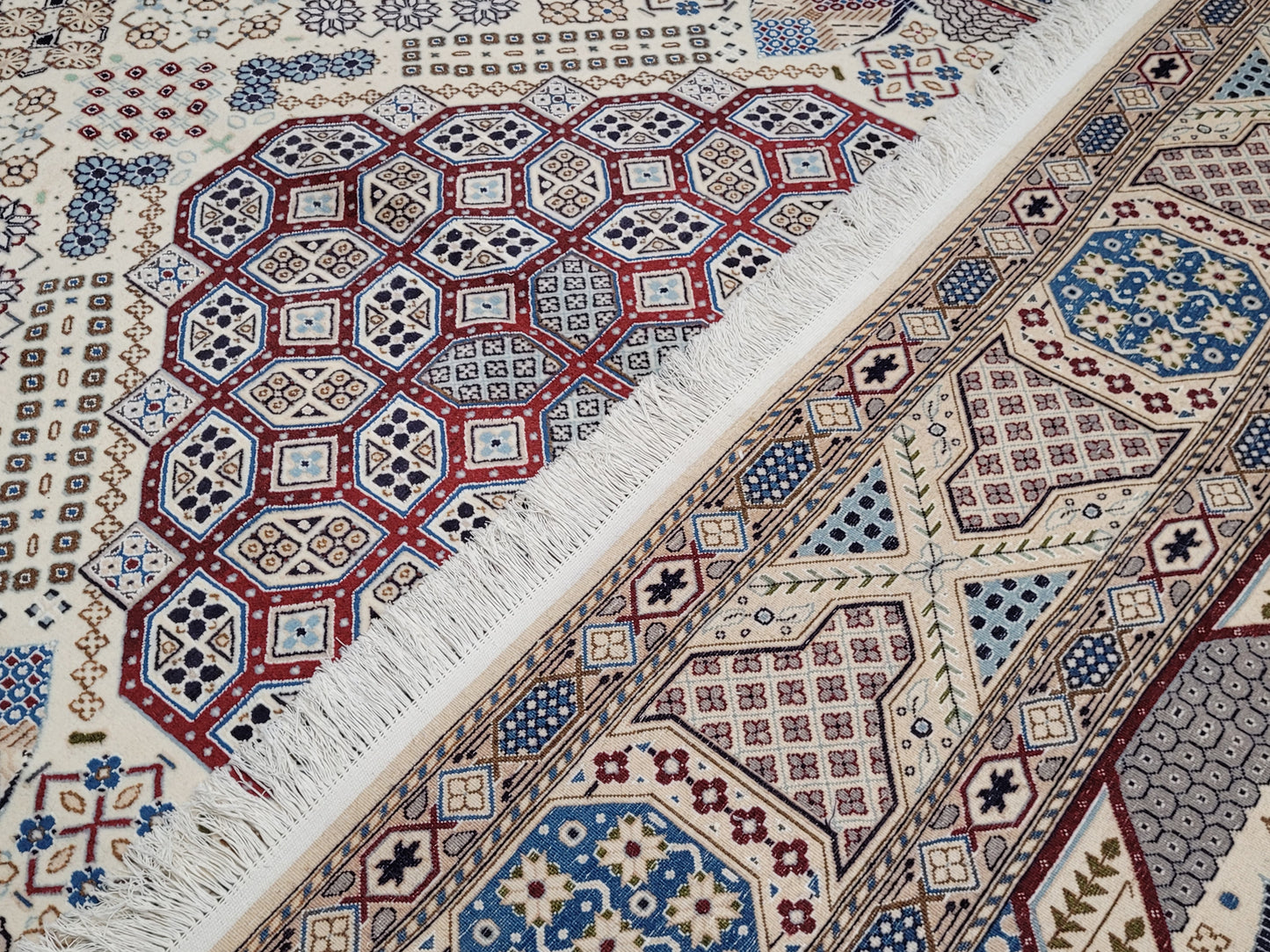 Nain Teppich – Korkwolle mit Seide – 310 × 200 cm – handgeknüpft