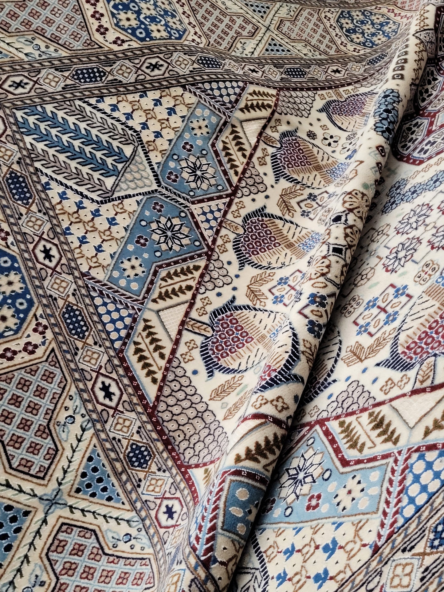 Nain Teppich – Korkwolle mit Seide – 310 × 200 cm – handgeknüpft