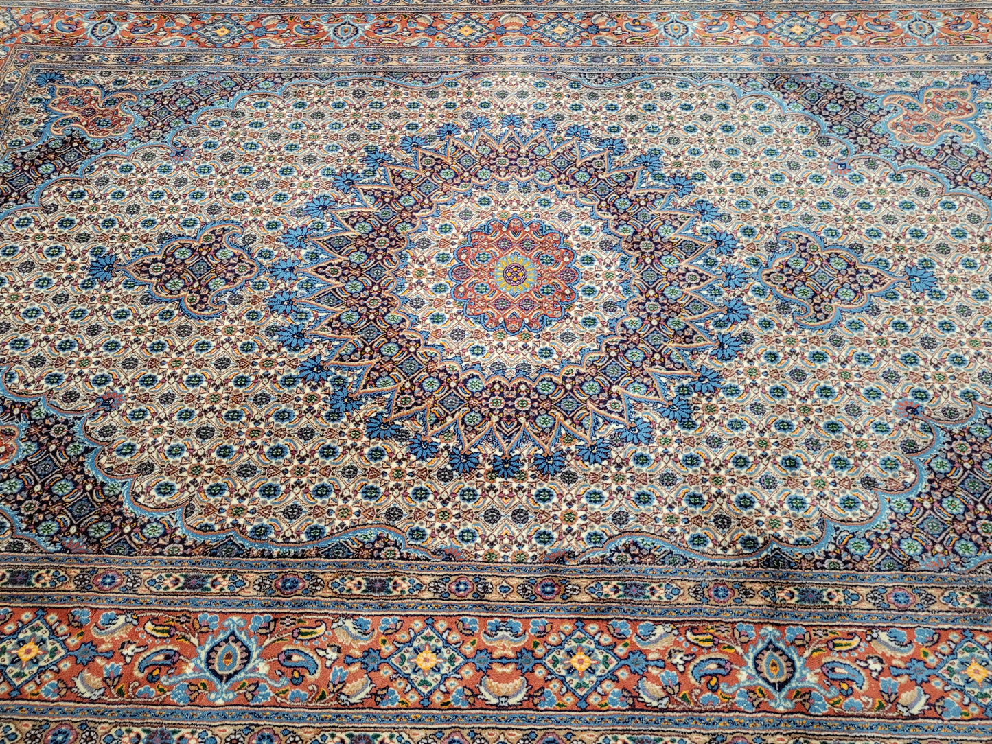 Moud Teppich Korkwolle mit Seide Medaillon Design 300 × 190 cm