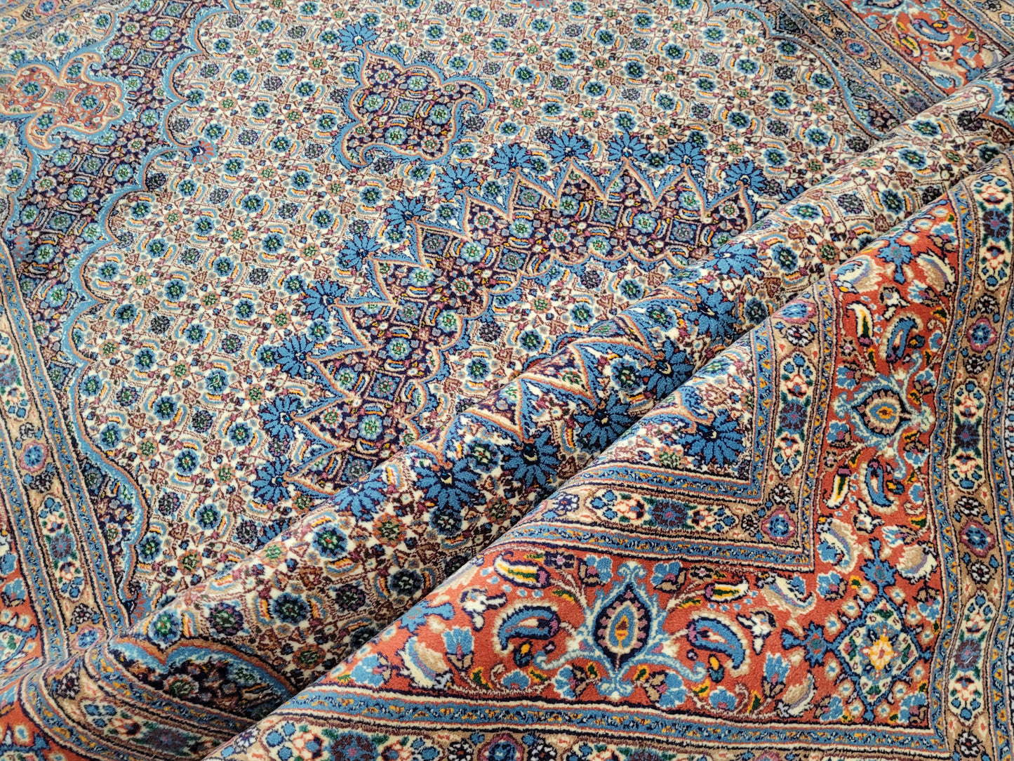 Moud Teppich Korkwolle mit Seide Medaillon Design 300 × 190 cm