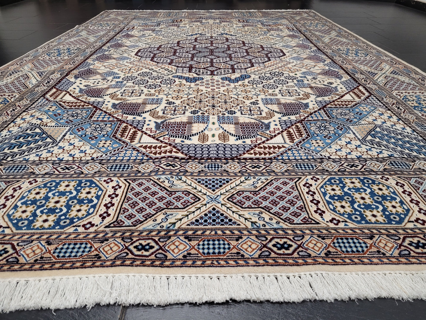 Nain Teppich Korkwolle mit Seide feine Knüpfung 315 × 205 cm