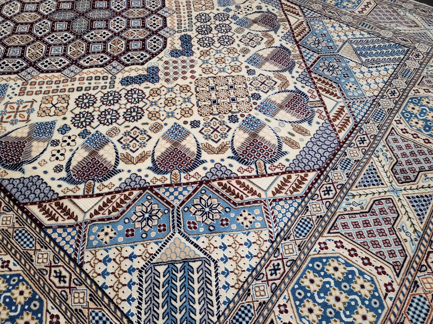 Nain Teppich Korkwolle mit Seide feine Knüpfung 315 × 205 cm