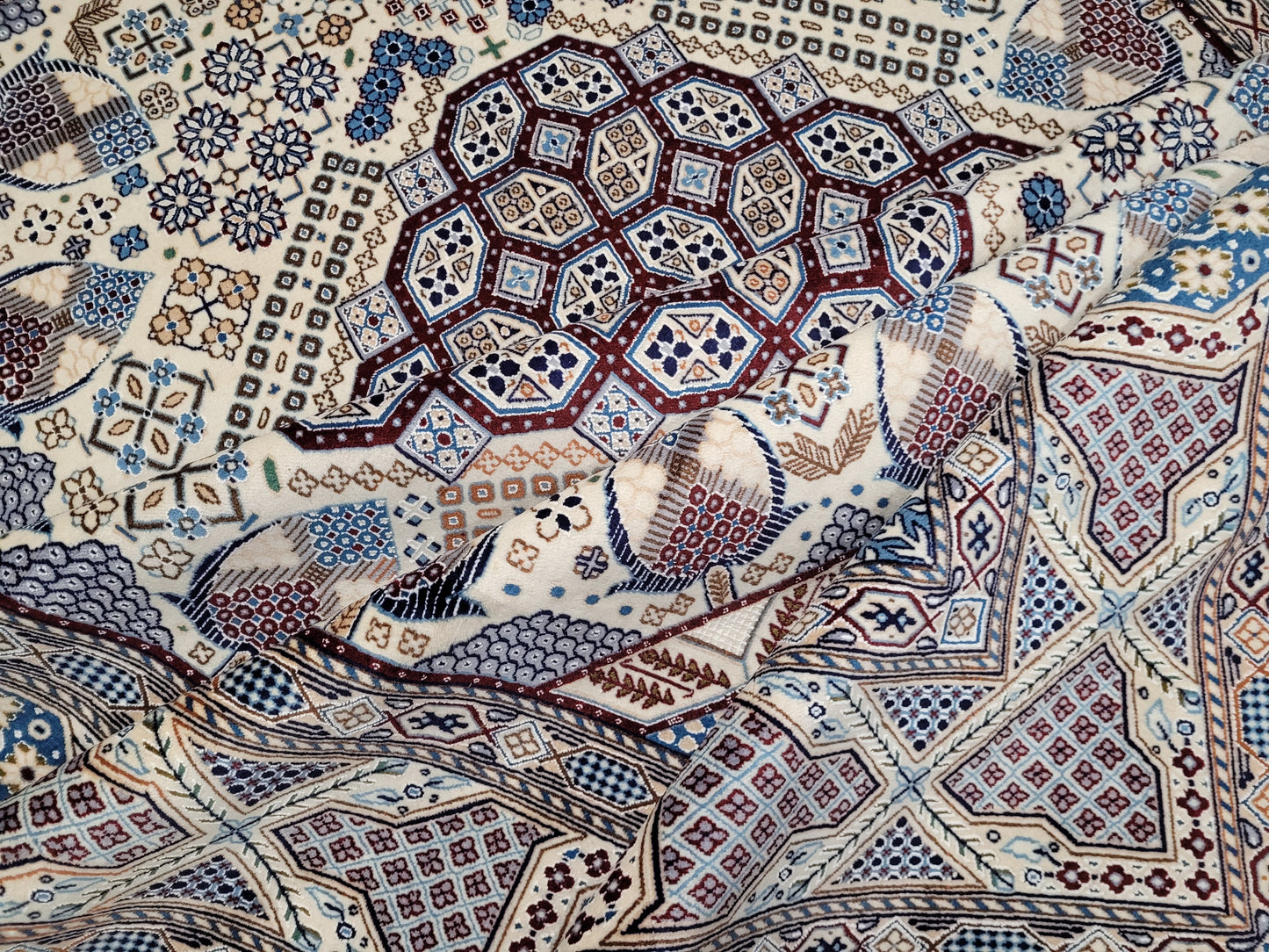 Nain Teppich Korkwolle mit Seide feine Knüpfung 315 × 205 cm