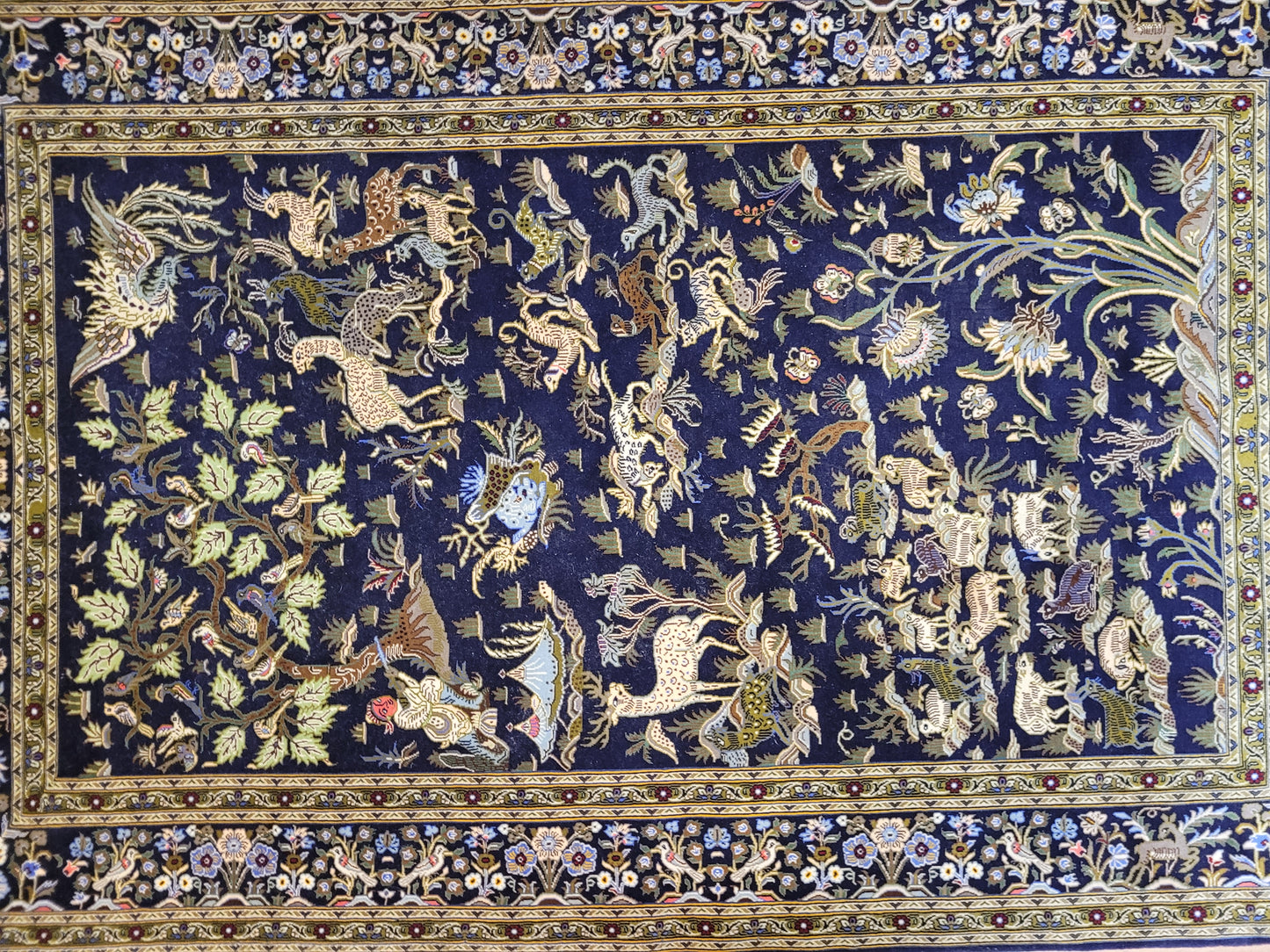 Keshan Teppich Korkwolle Tiermotive feine Knüpfung 215 × 135 cm