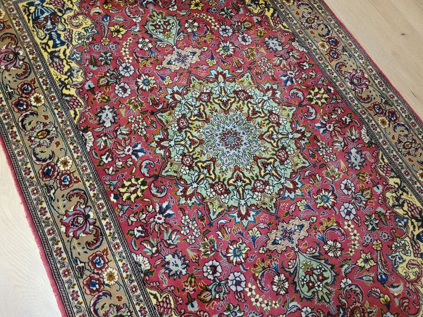 Täbriz Teppich 50er Seide auf Baumwolle 155 × 100 cm