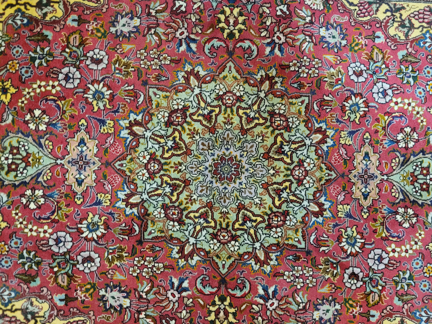 Täbriz Teppich 50er Seide auf Baumwolle 155 × 100 cm