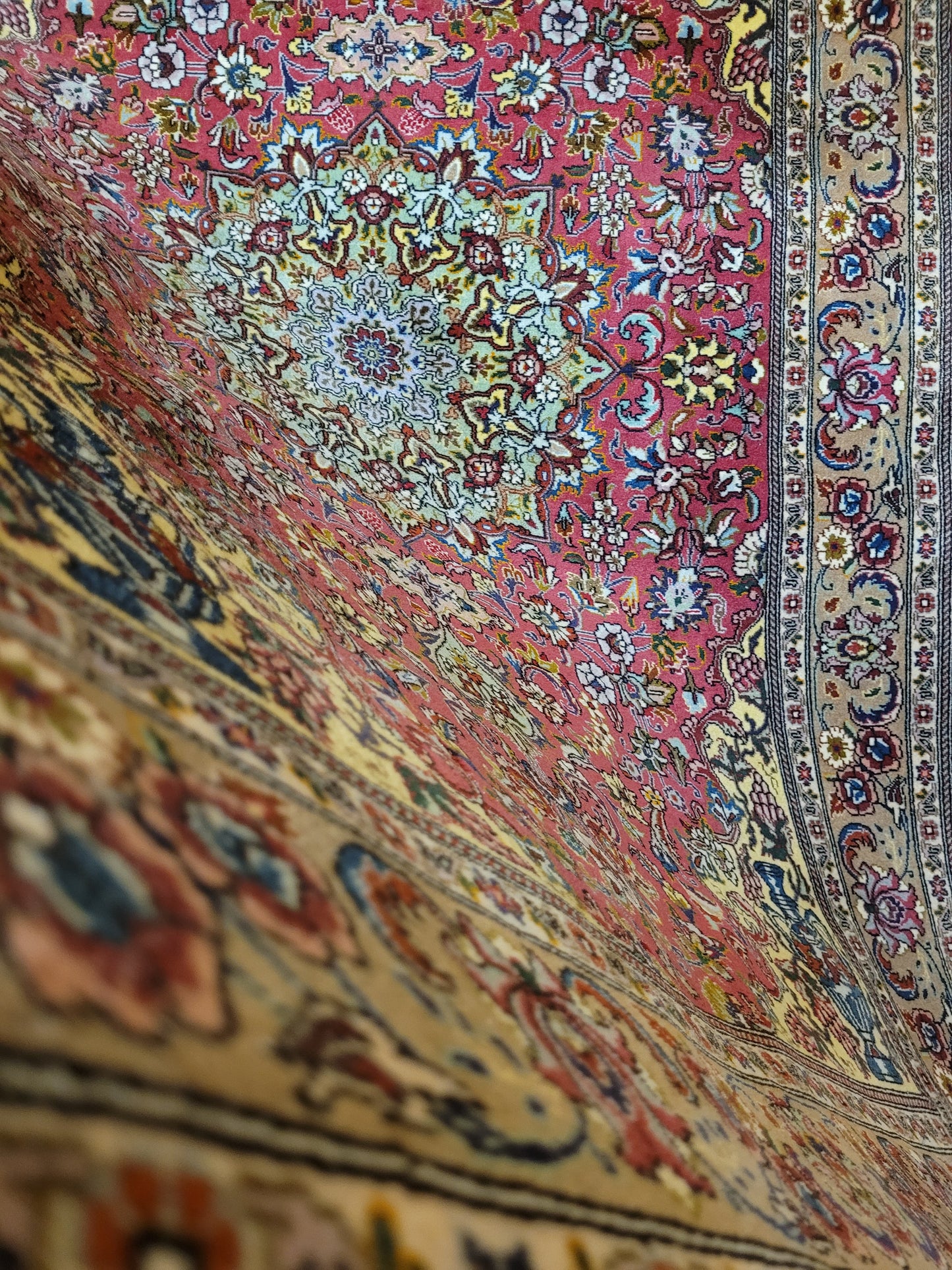 Täbriz Teppich 50er Seide auf Baumwolle 155 × 100 cm