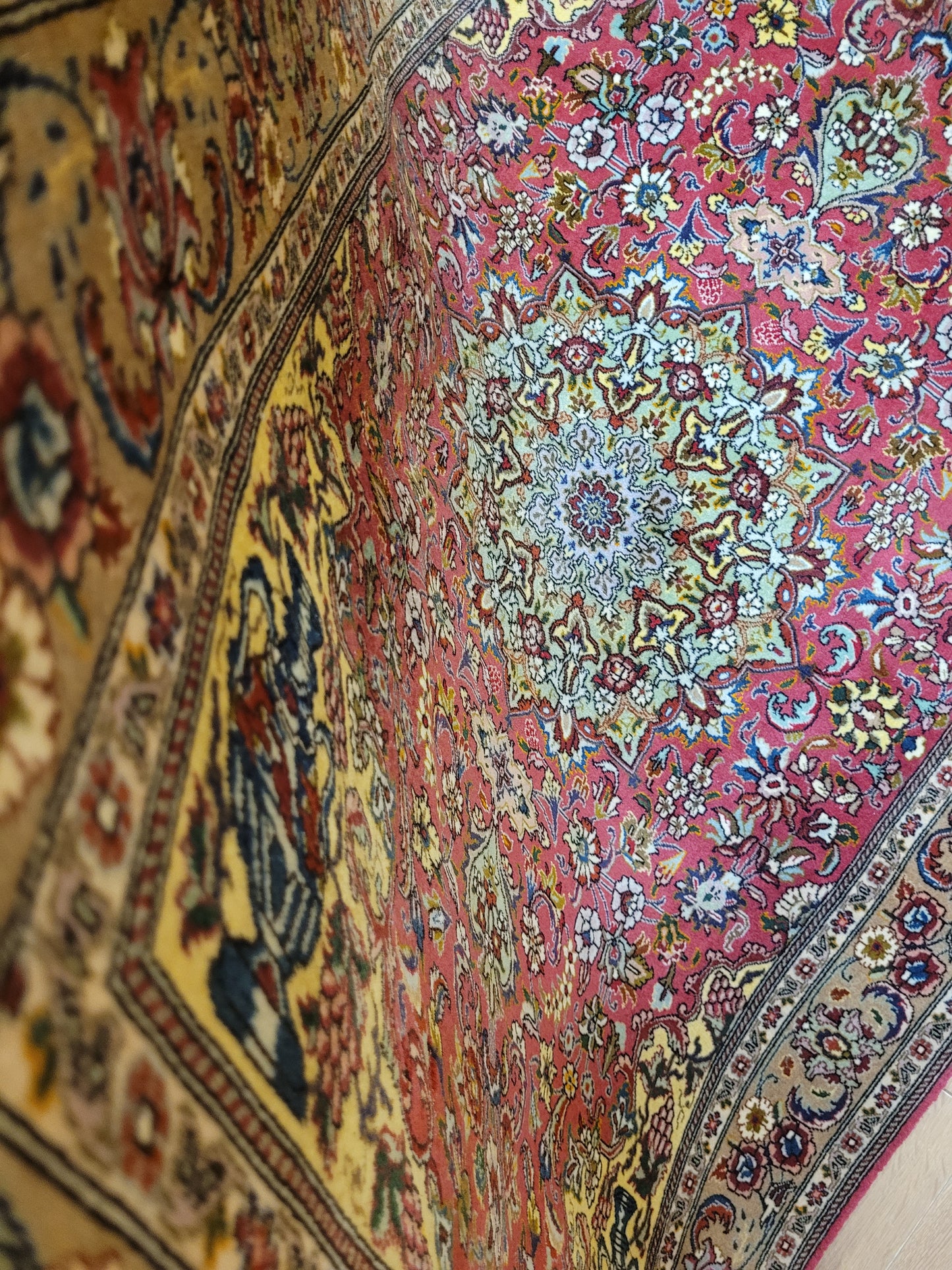 Täbriz Teppich 50er Seide auf Baumwolle 155 × 100 cm