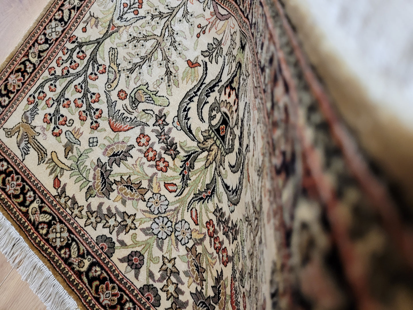 Ghom Seidenteppich florales Vogelmotiv feine Knüpfung 79x57 cm