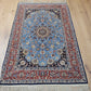 Isfahan Teppich Seide fein hellblaues Medaillon 164x107 cm