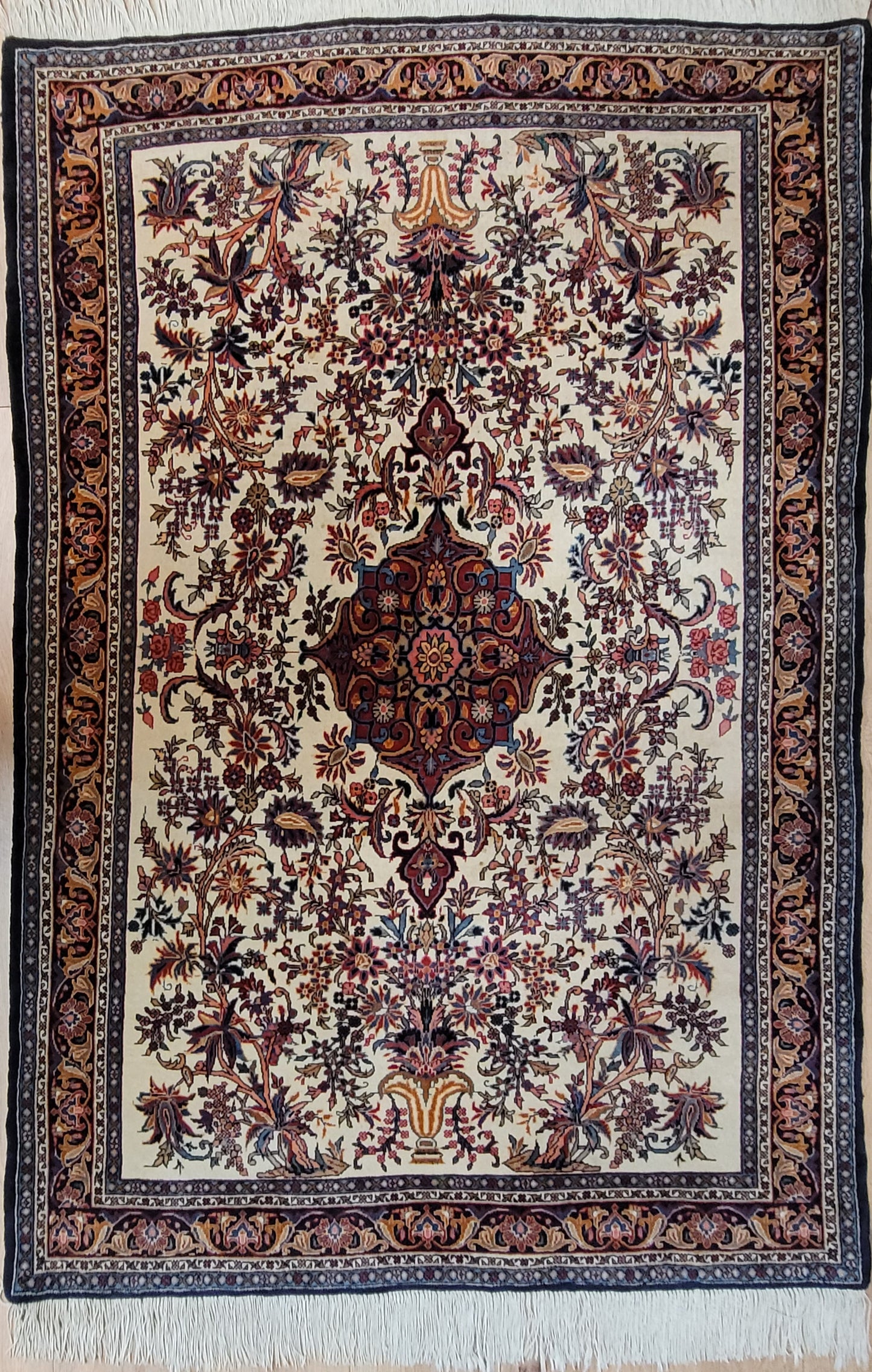 Bidjar Teppich fein florales Medaillon 165x110 cm